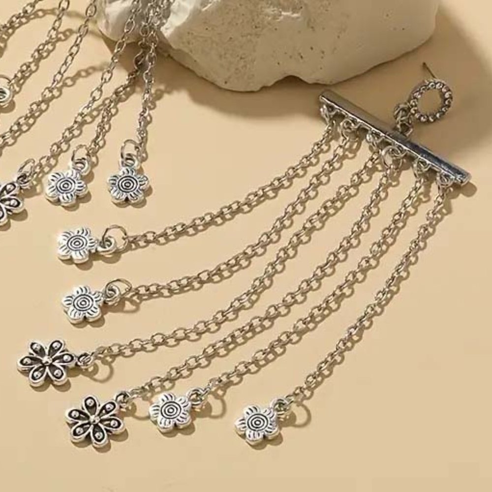 RHINESTONE & CHAINS FLORETTE DANGLY SILVERY EARRINGS 50